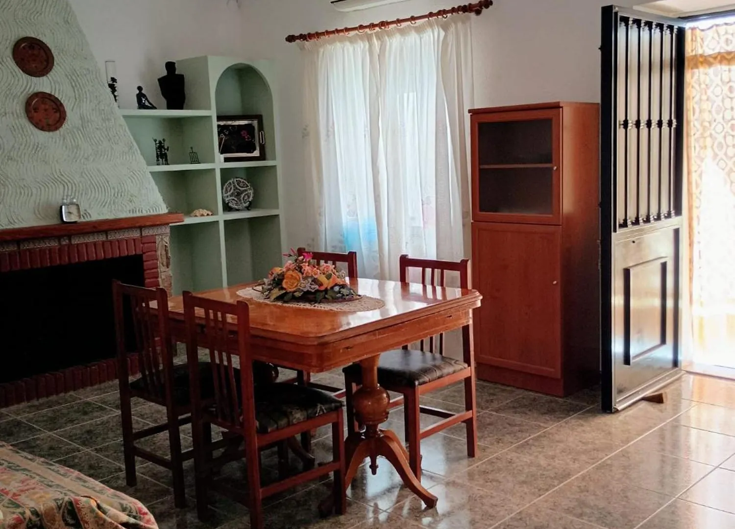 Vivienda Rural Los Iberos M&M, Castellar de Santisteban Spain